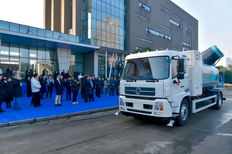 124(1).jpg 124(1).jpg